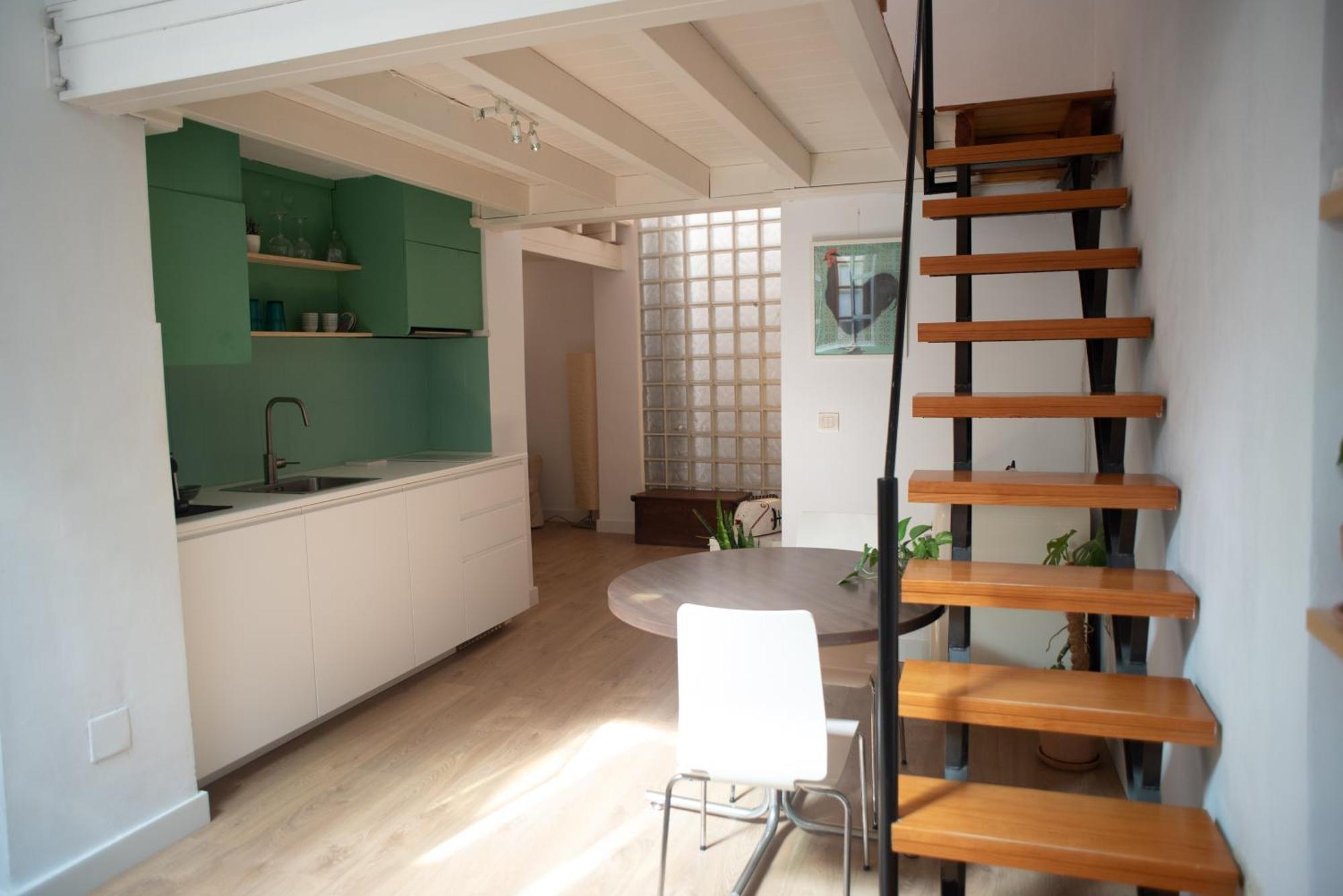 Cozy & Quiet Apartment In The Center مالقة المظهر الخارجي الصورة